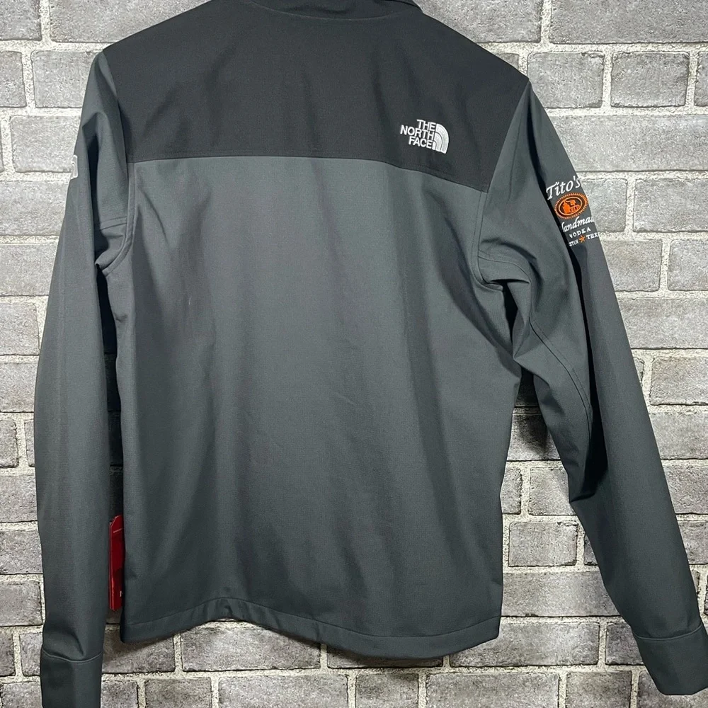 Tito’s Vodka The North Face Castle Rock Soft Shell Jacket Gray Men’s Small NWT